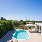 Villa Akadia Kuca Za Odmor Sa Grijanim Bazenom Zadar