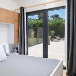 Akadia Kuca Za Odmor Sa Grijanim Bazenom * Zadar