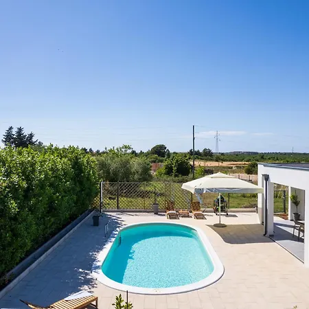 Villa Akadia Kuca Za Odmor Sa Grijanim Bazenom Zadar