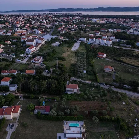 Akadia Kuca Za Odmor Sa Bazenom Villa