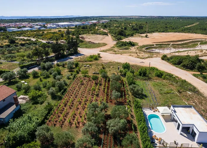 Akadia Kuca Za Odmor Sa Grijanim Bazenom Villa