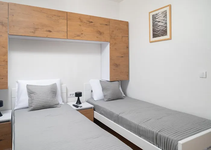 Akadia Kuca Za Odmor Sa Grijanim Bazenom