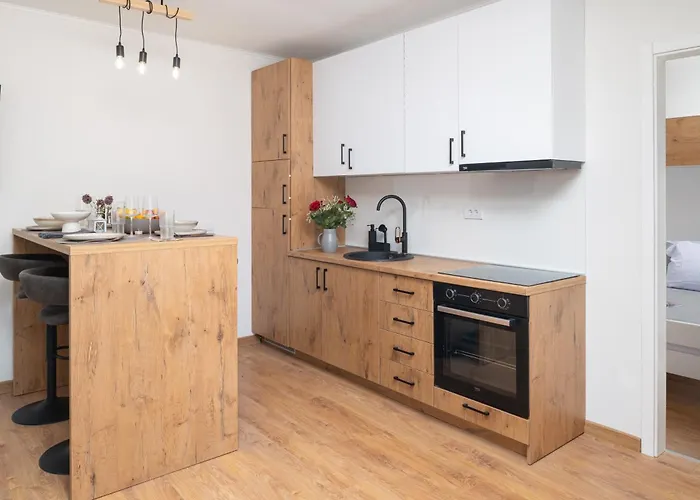 Villa Akadia Kuca Za Odmor Sa Grijanim Bazenom Zára