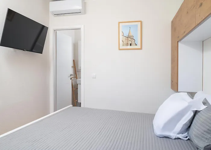 Villa Akadia Kuca Za Odmor Sa Grijanim Bazenom Zára