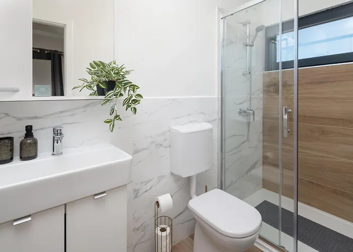 Akadia Kuca Za Odmor Sa Grijanim Bazenom