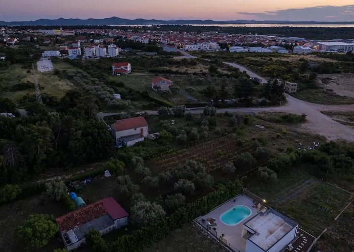 Akadia Kuca Za Odmor Sa Grijanim Bazenom Villa